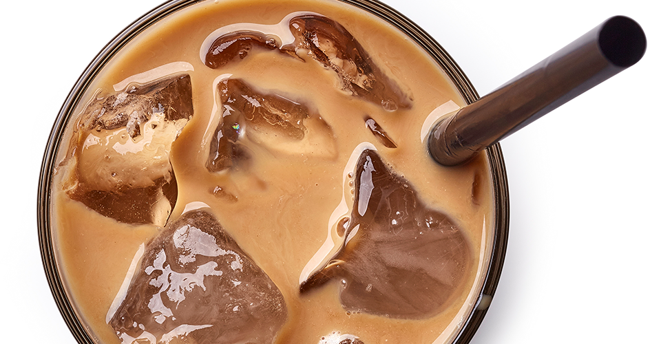 CAFFÈ IN GHIACCIO CON LATTE DI MANDORLA: SCOPRI IL MODO GIUSTO DI PREPARARLO!